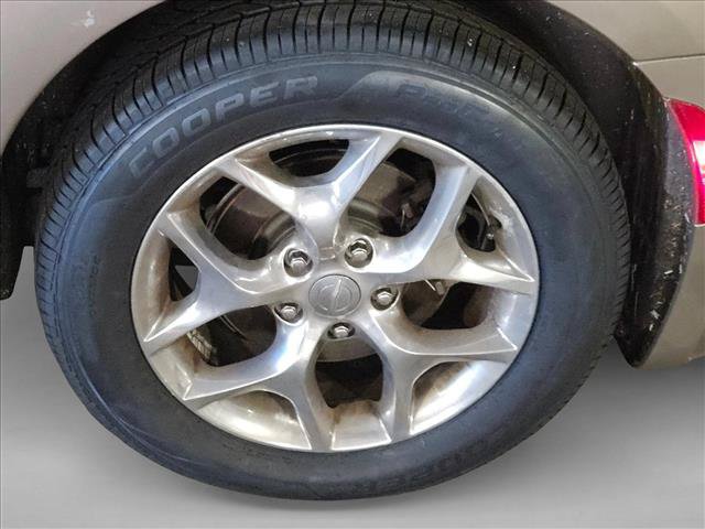 Used 2017 Chrysler Pacifica Limited w/ UConnect Theater Package FWD image 5