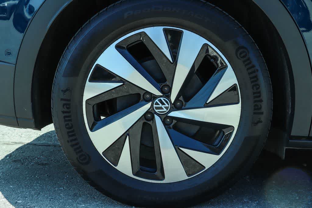 Used 2023 Volkswagen ID.4 Pro RWD image 11