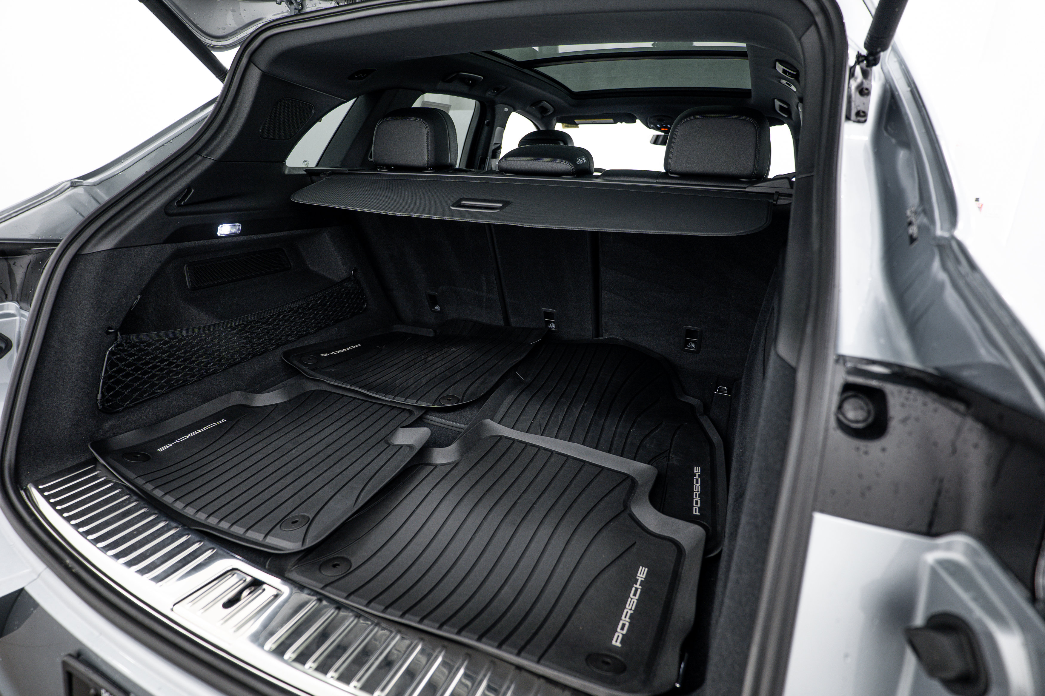 Certified 2026 Porsche Cayenne AWD/4WD image 25