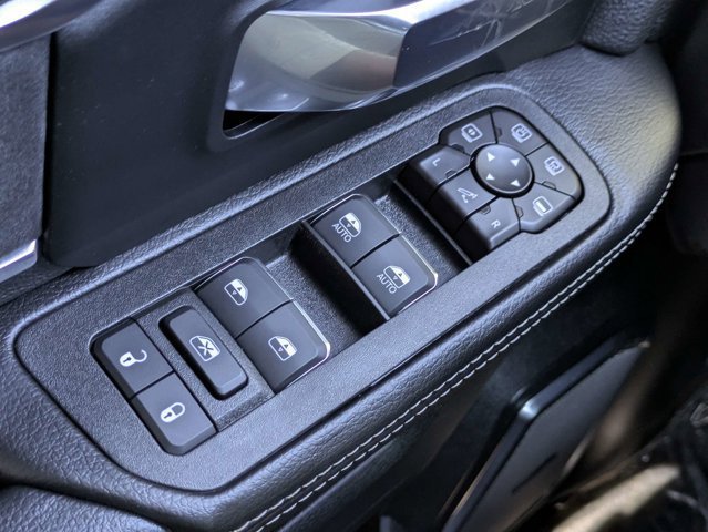 New 2026 RAM 2500 Laramie AWD/4WD image 23