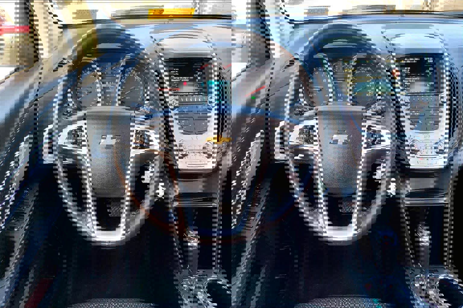 Used 2017 Chevrolet Equinox LT w/ Convenience Package image 5