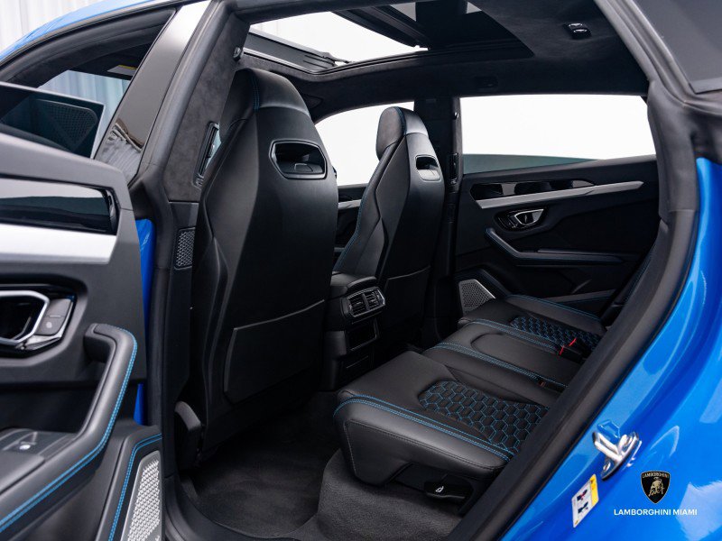 Used 2020 Lamborghini Urus image 44