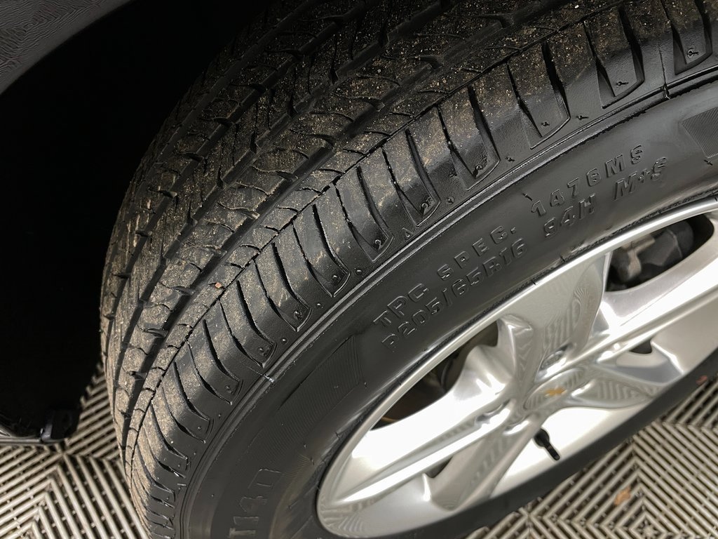 Certified 2022 Chevrolet Malibu LS image 41