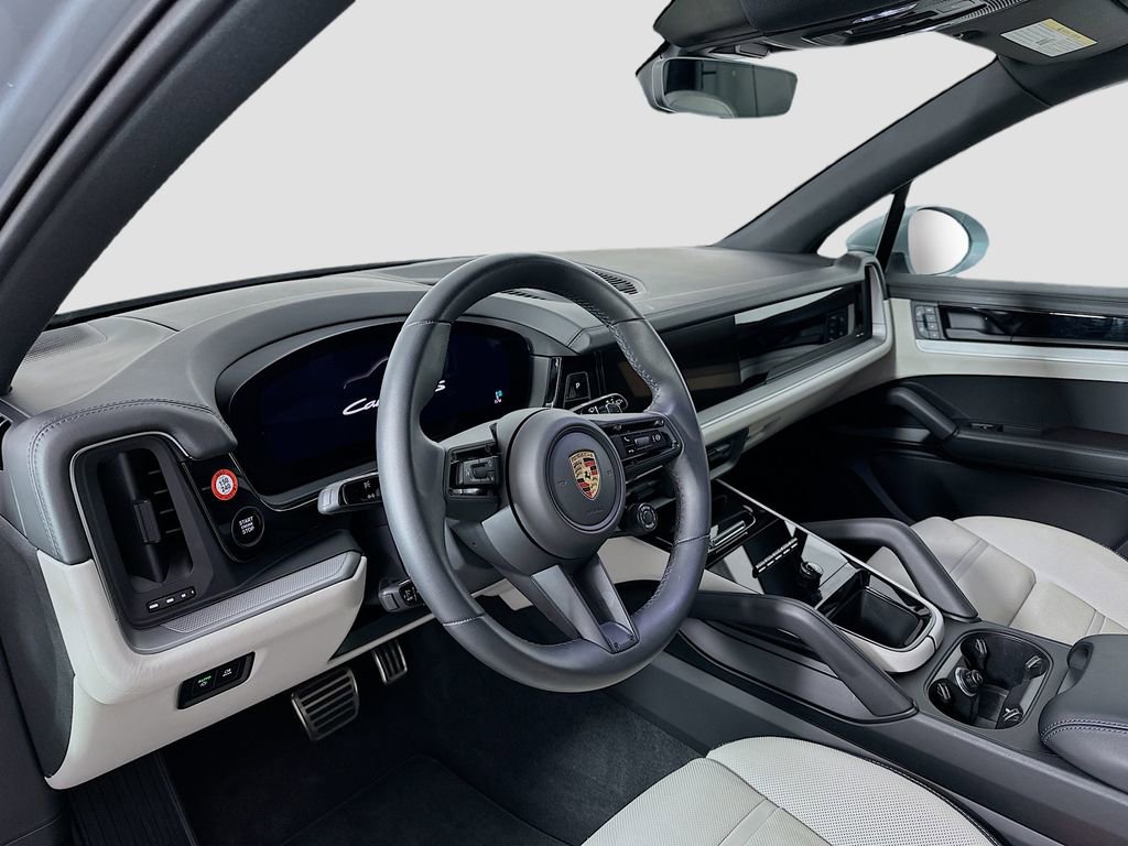 Used 2024 Porsche Cayenne S image 4