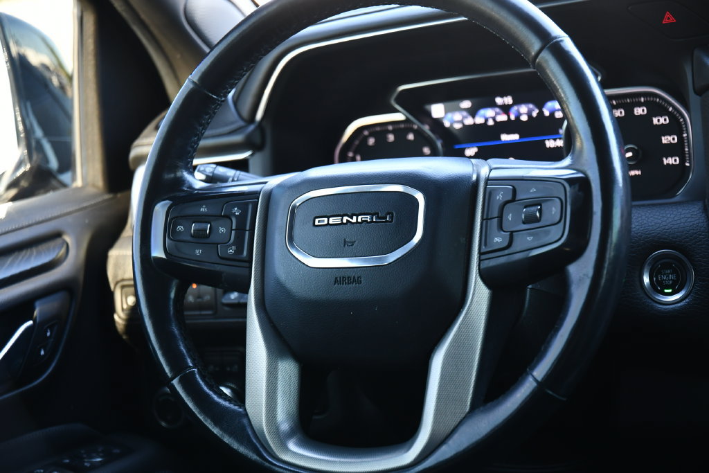 Used 2021 GMC Yukon XL Denali w/ Denali Ultimate Package AWD/4WD image 31