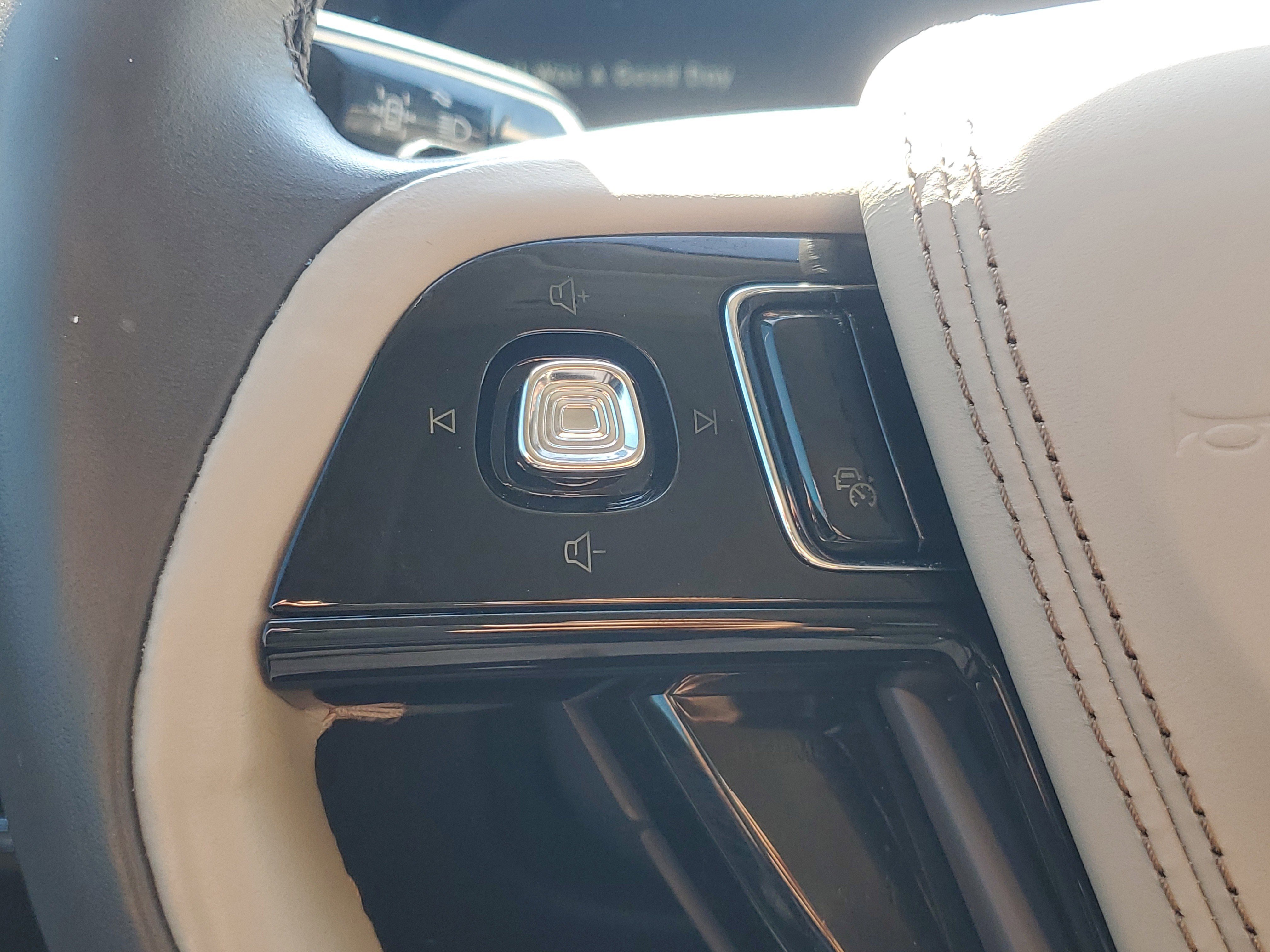 Used 2022 Lincoln Aviator Reserve w/ Equipment Group 201A image 15