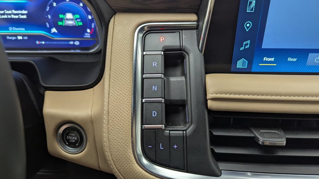 Used 2023 Chevrolet Tahoe Premier w/ Premium Package 2 AWD/4WD image 20