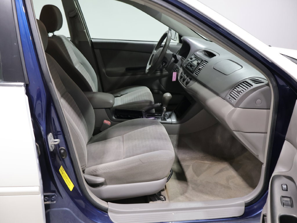 Used 2005 Toyota Camry LE FWD image 23