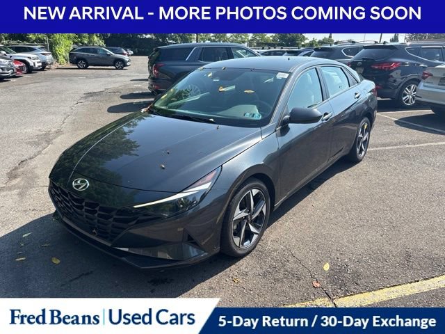 Used 2023 Hyundai Elantra SEL w/ Convenience Package FWD image 1