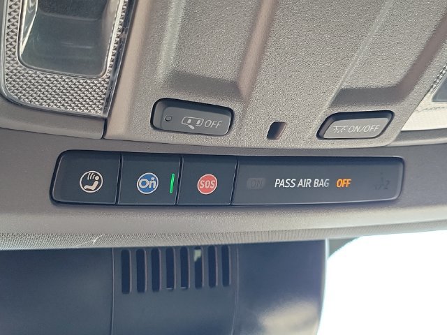 Used 2025 GMC Sierra 1500 SLT AWD/4WD image 16