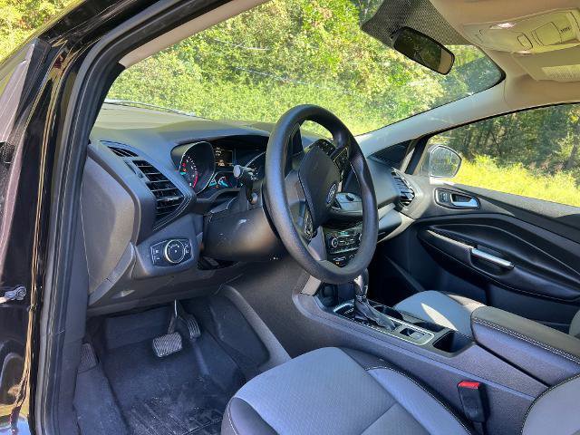 Used 2019 Ford Escape SE image 10