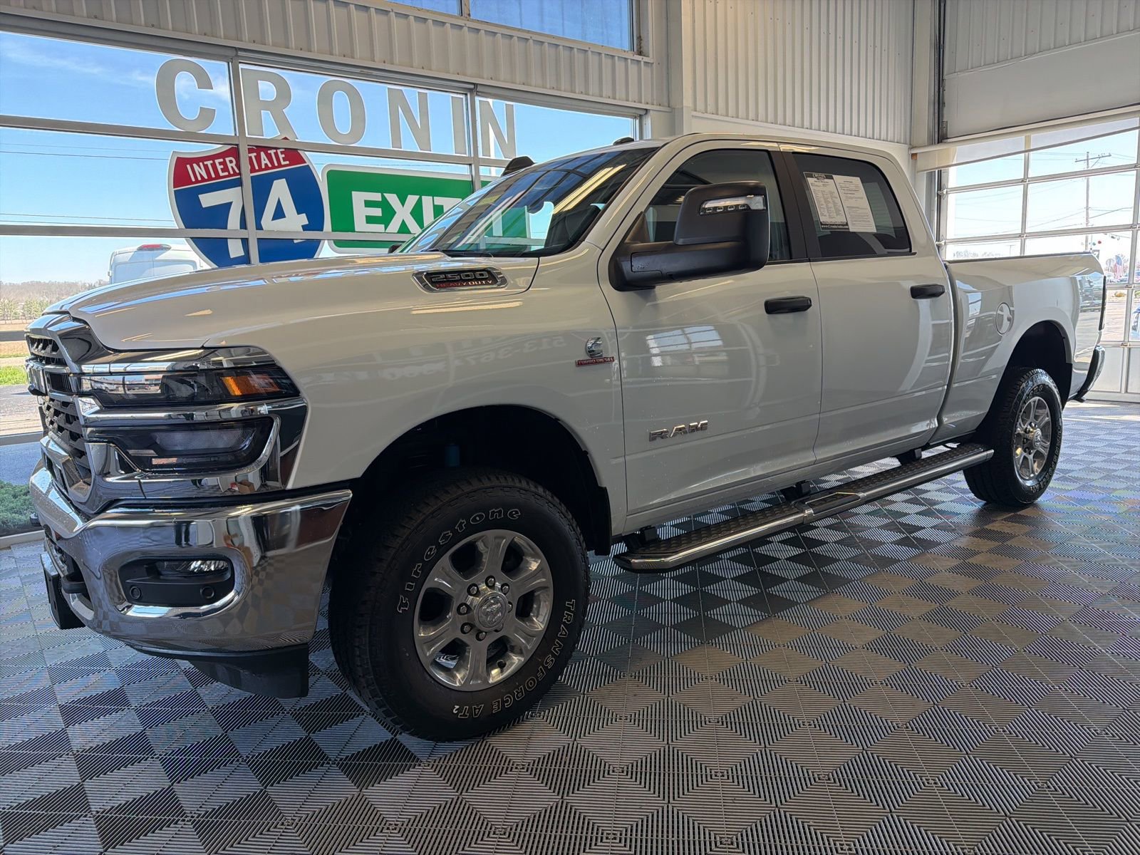 Used 2025 RAM 2500 Big Horn AWD/4WD image 3