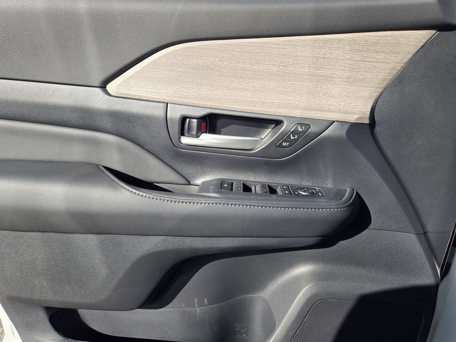 New 2026 Toyota Grand Highlander FWD image 22