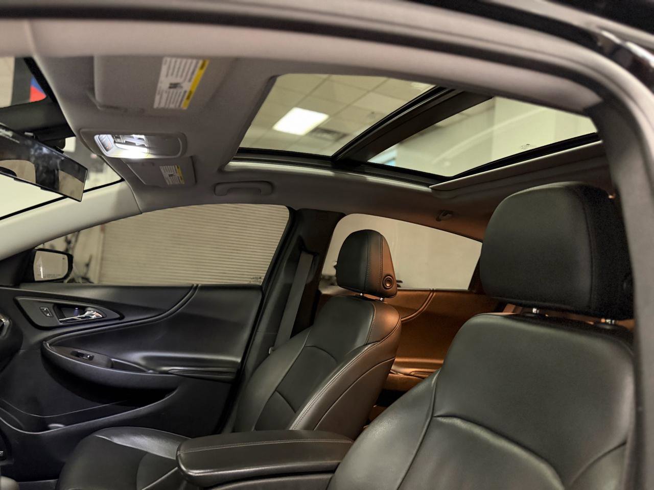 Used 2019 Chevrolet Malibu Premier w/ Sun and Wheel Package image 15