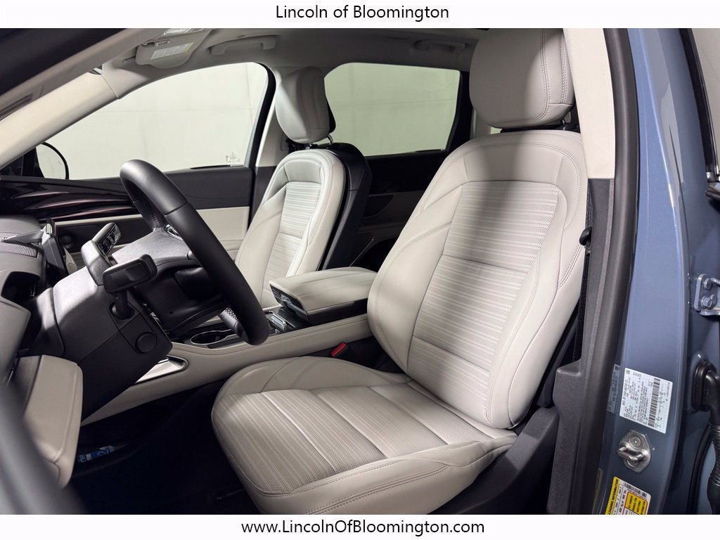 New 2026 Lincoln Nautilus Reserve w/ Jet Appearance Package AWD/4WD image 17
