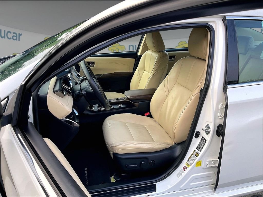 Used 2013 Toyota Avalon XLE FWD image 10