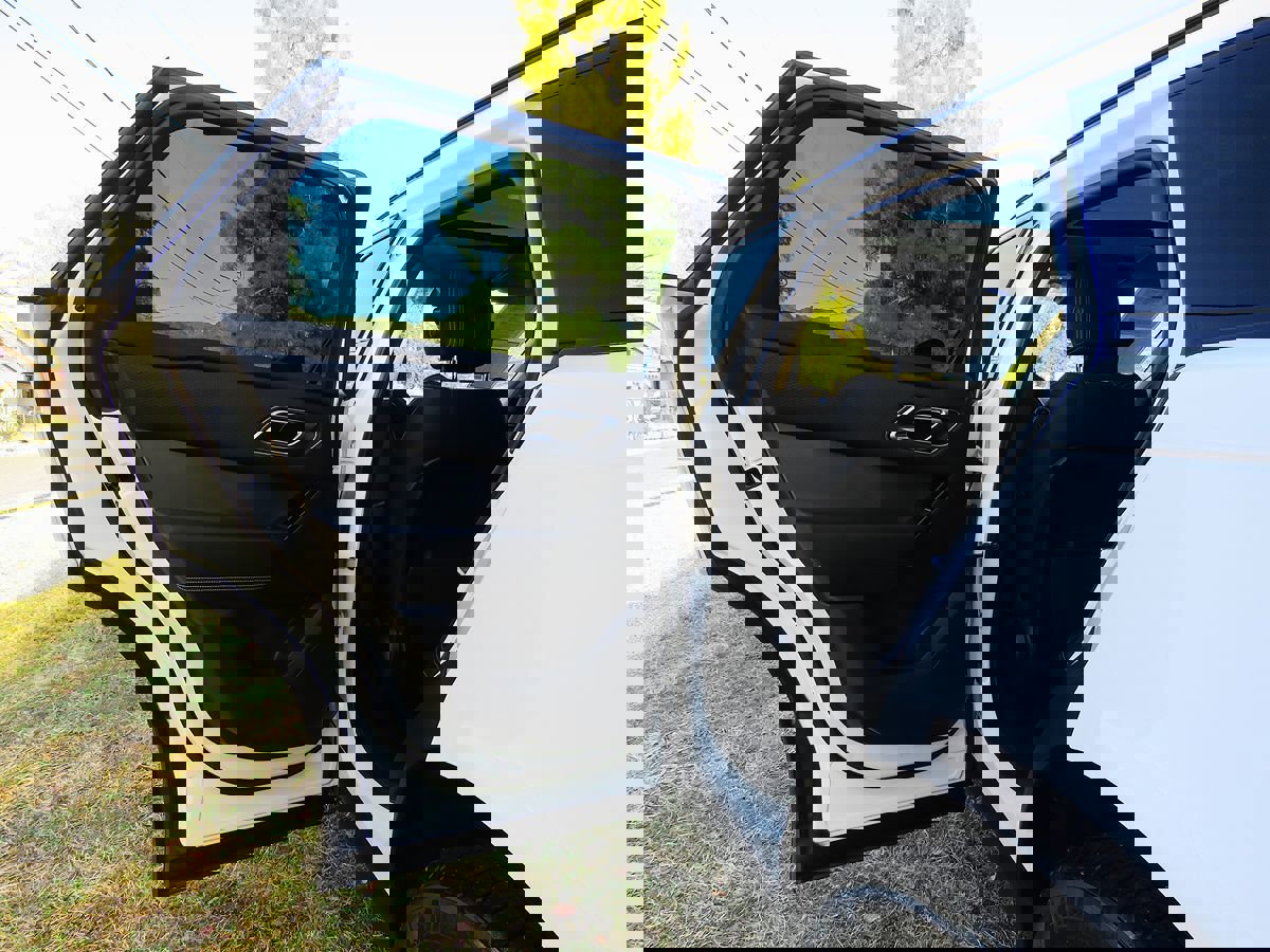 Used 2019 Land Rover Range Rover Velar S image 20