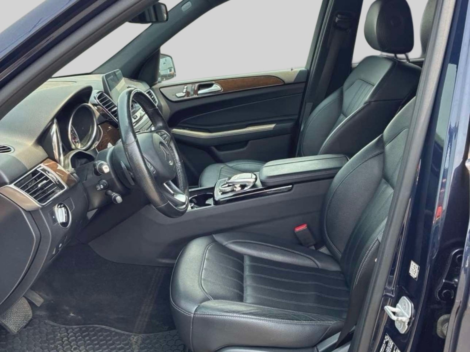 Used 2016 Mercedes-Benz GLE 350 4MATIC image 2