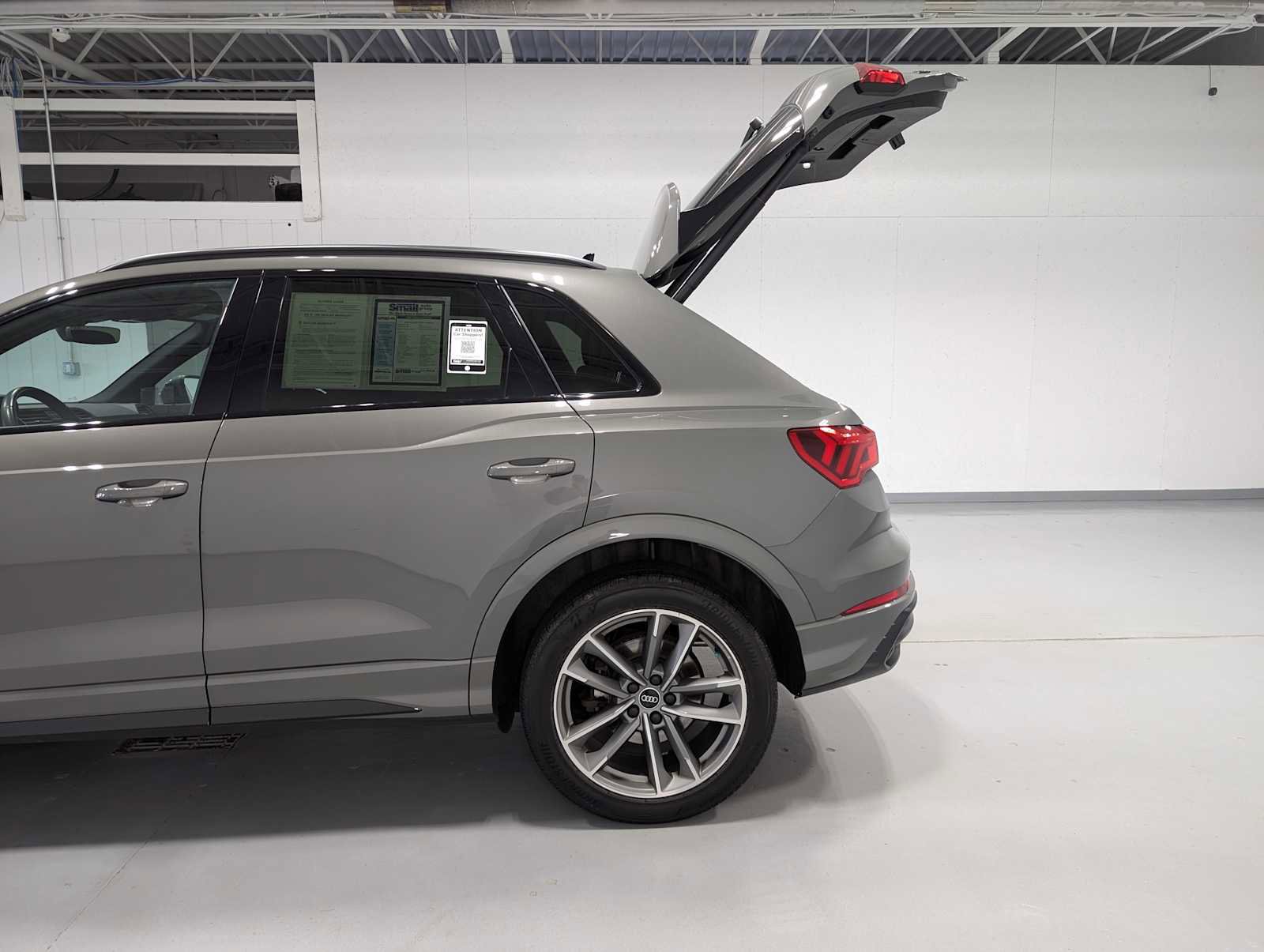 Used 2022 Audi Q3 2.0T Premium Plus image 11