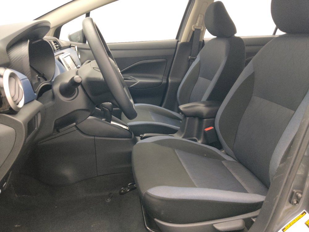 Used 2025 Nissan Versa SV FWD image 17