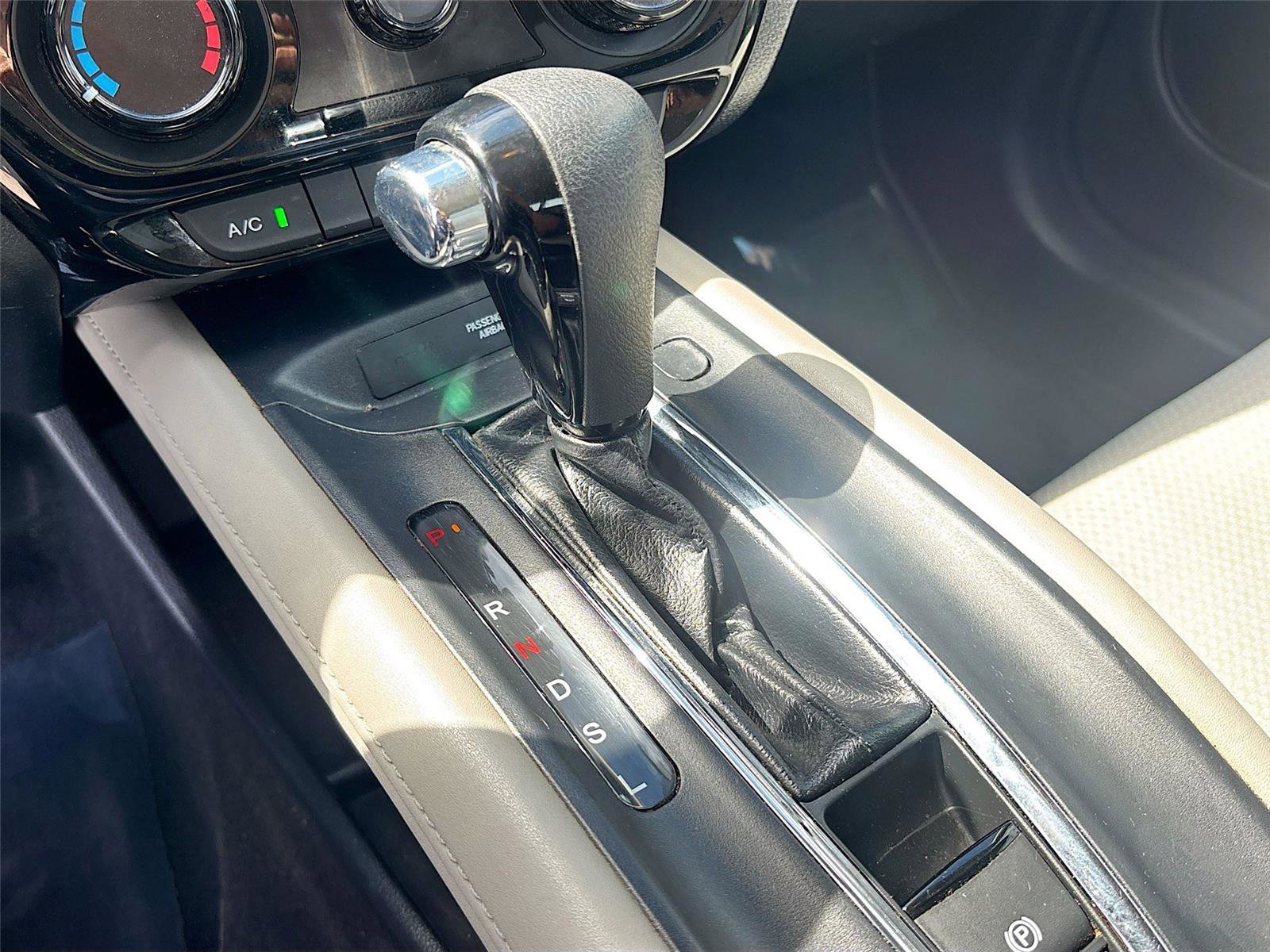 Used 2019 Honda HR-V LX image 16