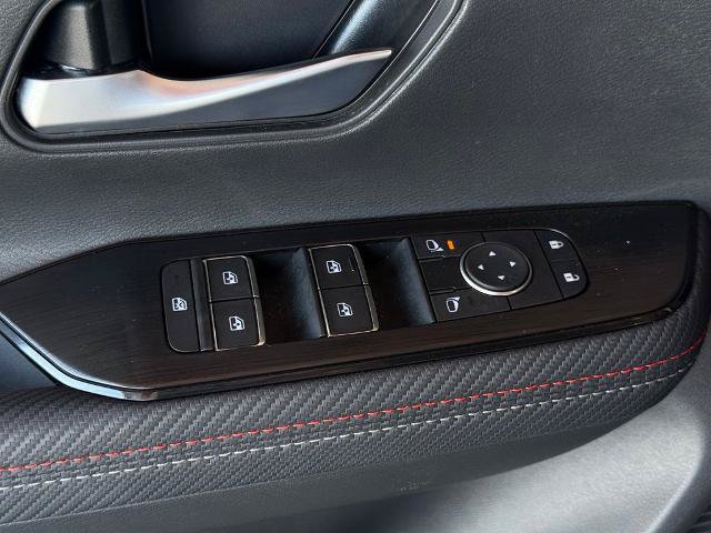 Certified 2025 Nissan Kicks SR AWD/4WD image 20