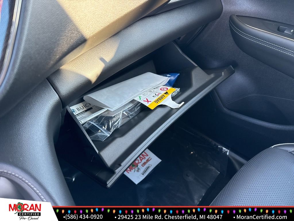 Used 2022 Buick Envision Essence w/ Safety Package image 22