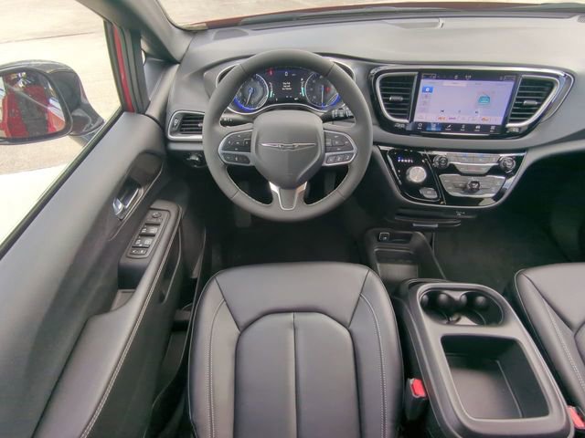 New 2026 Chrysler Voyager LX image 19