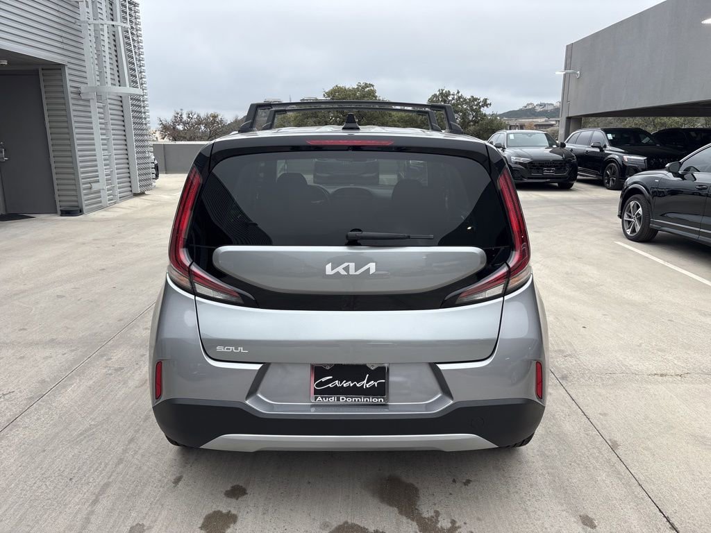 Used 2025 Kia Soul LX image 7