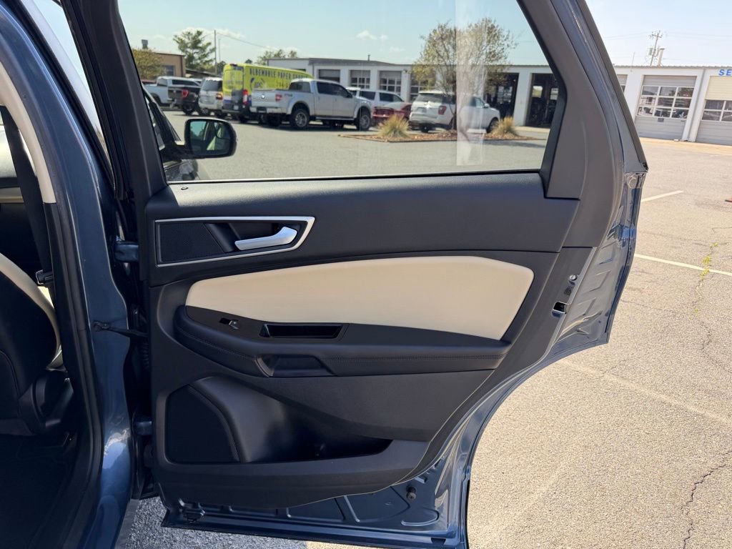 Used 2018 Ford Edge SEL w/ Equipment Group 201A image 34