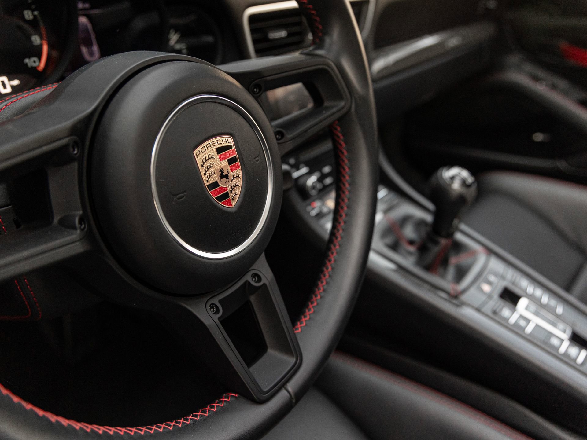 Certified 2019 Porsche 911 Speedster RWD image 25