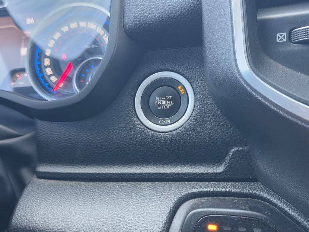 Used 2023 RAM 1500 Big Horn AWD/4WD image 32