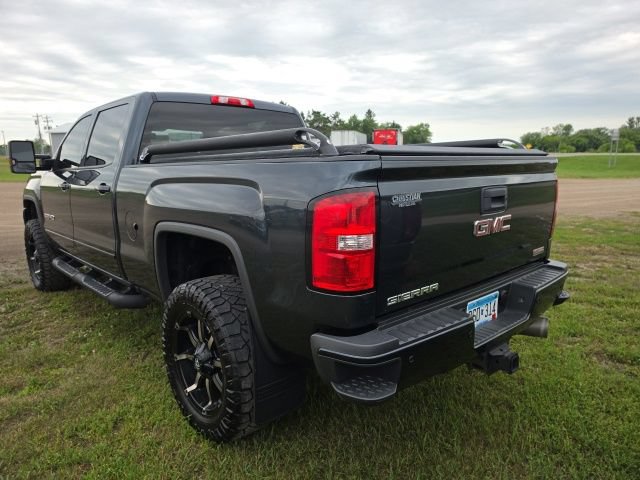 Used 2018 GMC Sierra 2500 SLT w/ Duramax Plus Package AWD/4WD image 3
