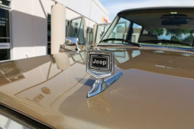Used 1990 Jeep Grand Wagoneer image 45