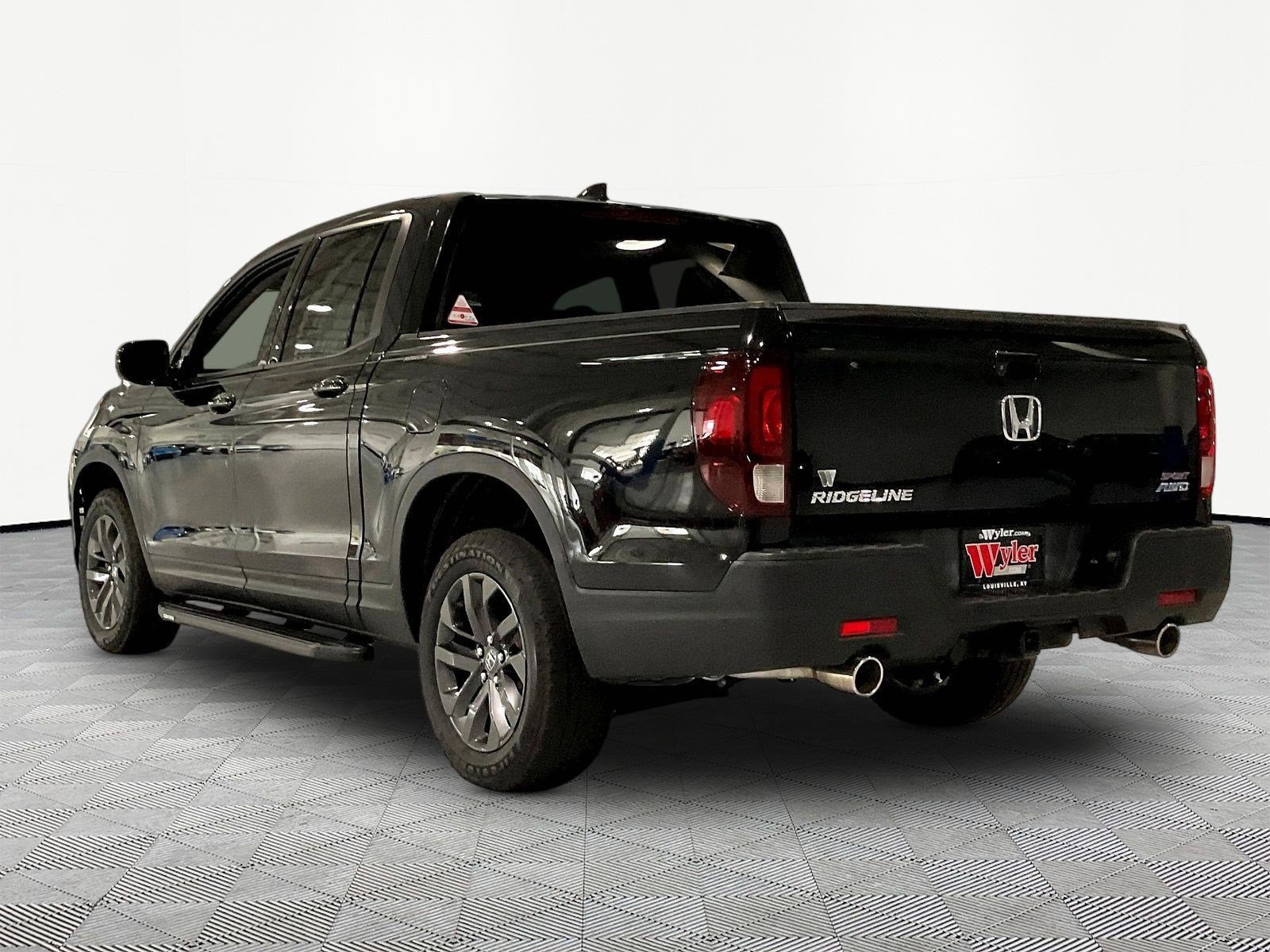 Used 2021 Honda Ridgeline Sport image 4