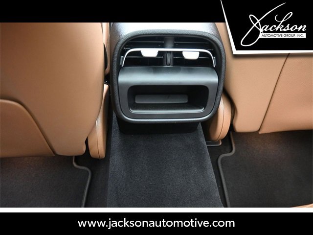 Used 2025 Mercedes-Benz E 350 Sedan image 22