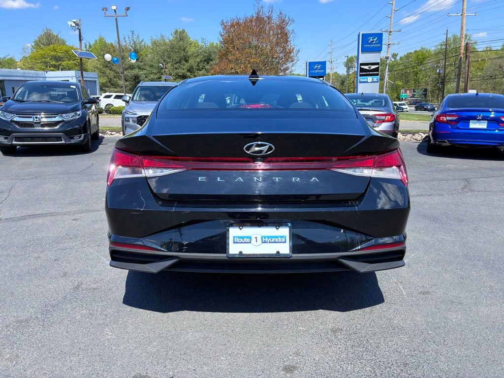 Used 2023 Hyundai Elantra SEL w/ Convenience Package FWD image 6