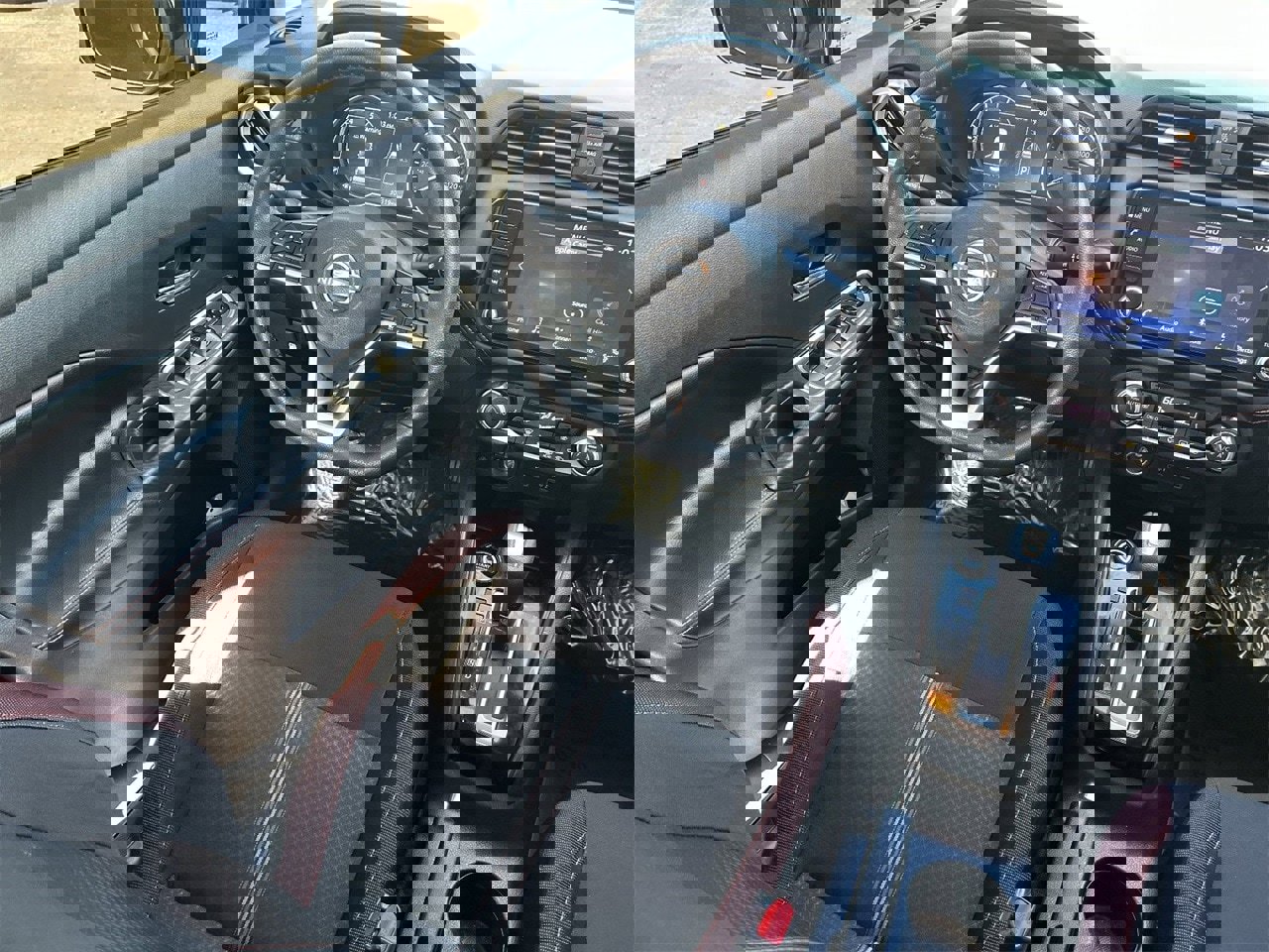 Certified 2023 Nissan Versa SR w/ Trunk Package image 16