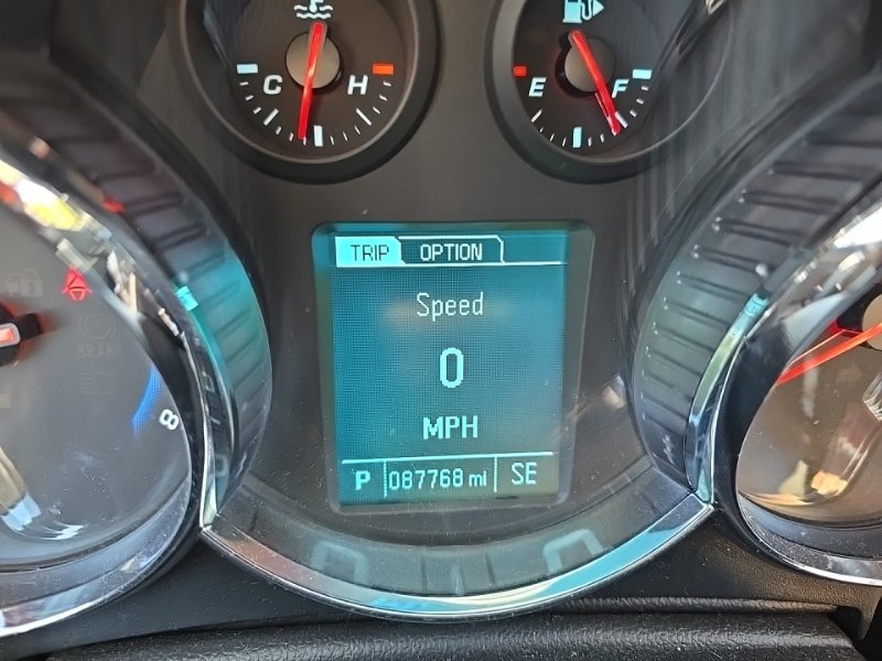 Used 2014 Chevrolet Cruze LT w/ RS Package FWD image 12
