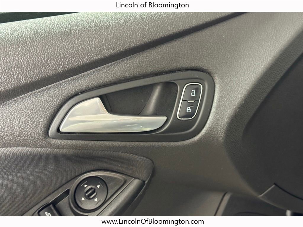 Used 2018 Ford Focus SE w/ Cold Weather Package image 22