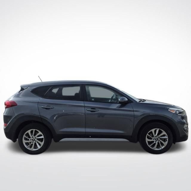 Used 2017 Hyundai Tucson SE AWD/4WD image 4
