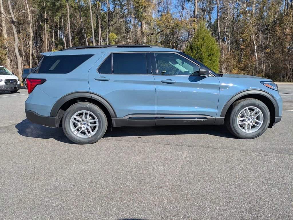 New 2026 Ford Explorer Active w/ Active Comfort Package image 3