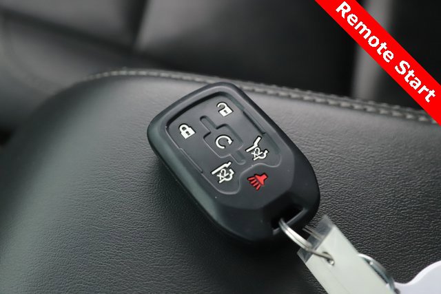 Used 2015 Chevrolet Suburban LT image 3