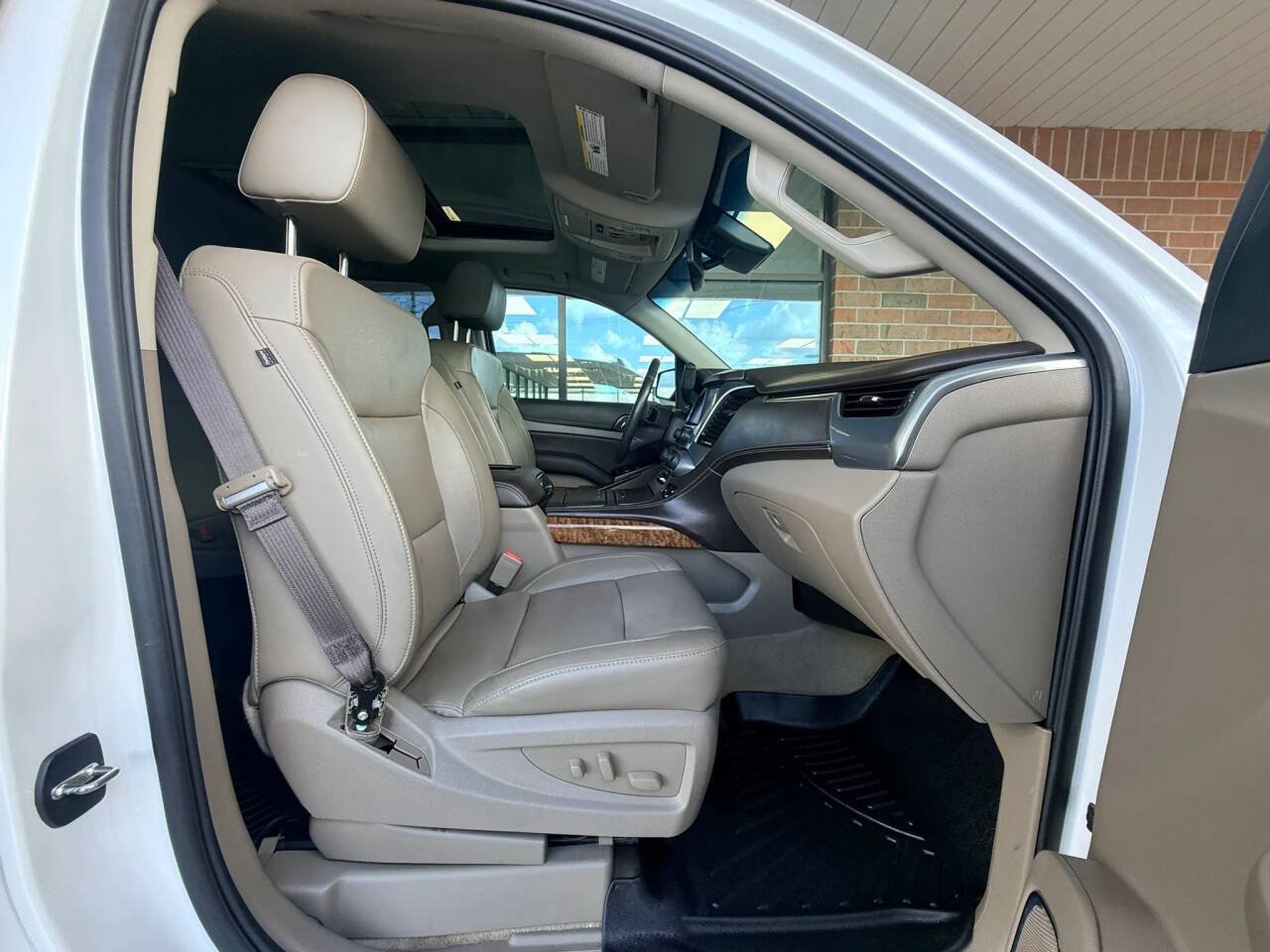 Used 2017 Chevrolet Tahoe Premier AWD/4WD image 13