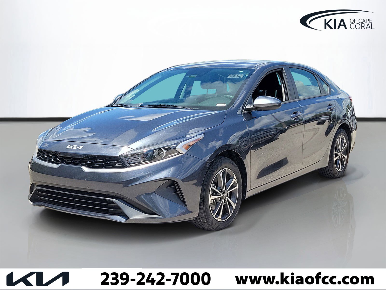Certified 2024 Kia Forte LXS FWD image 3