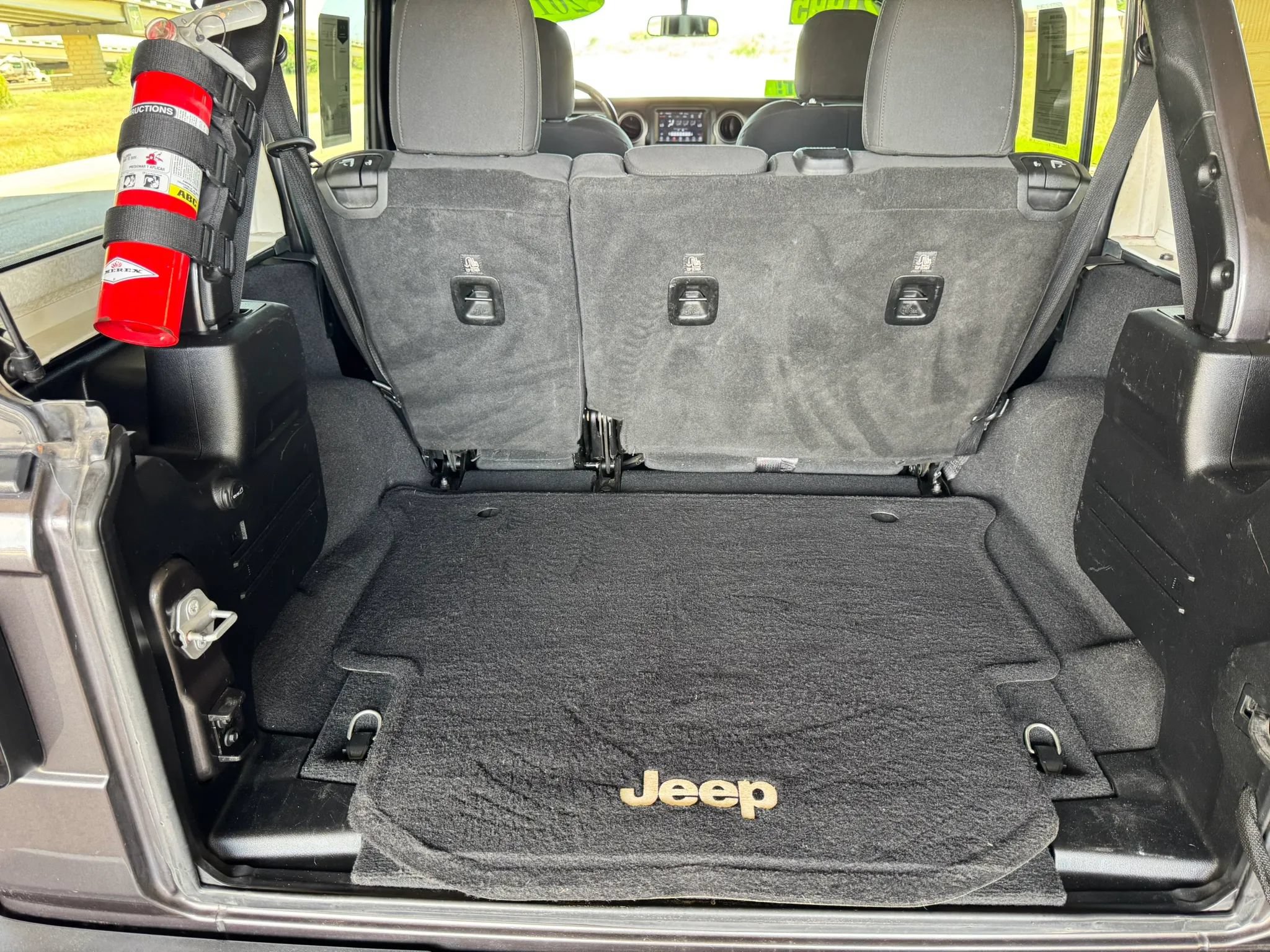 Used 2018 Jeep Wrangler Unlimited Sport S AWD/4WD image 21