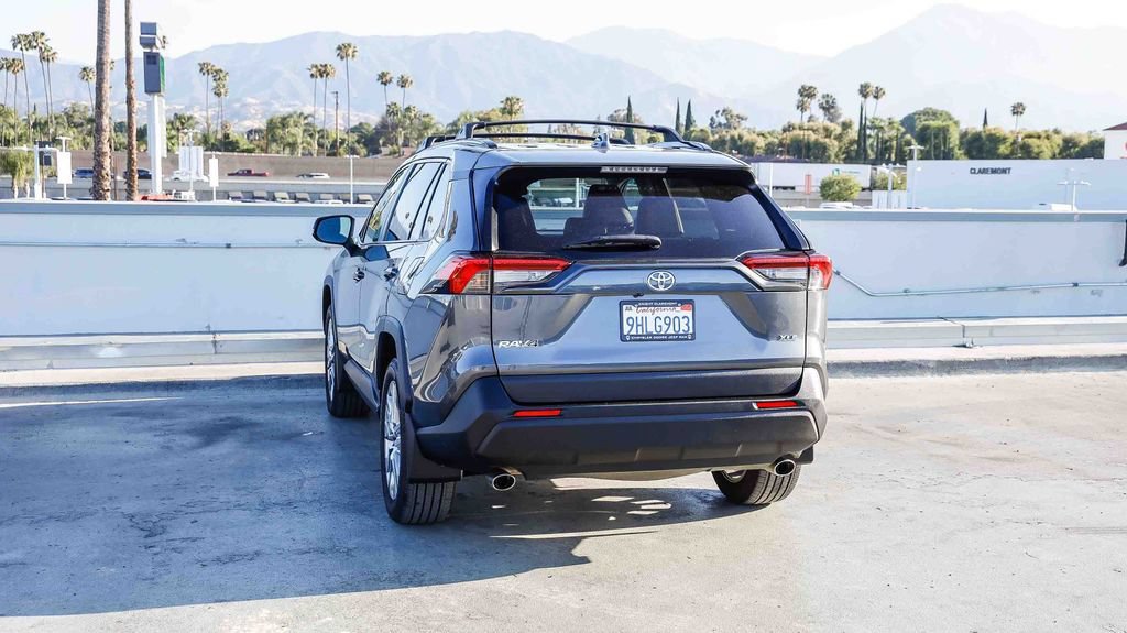 Used 2023 Toyota RAV4 XLE Premium FWD image 7