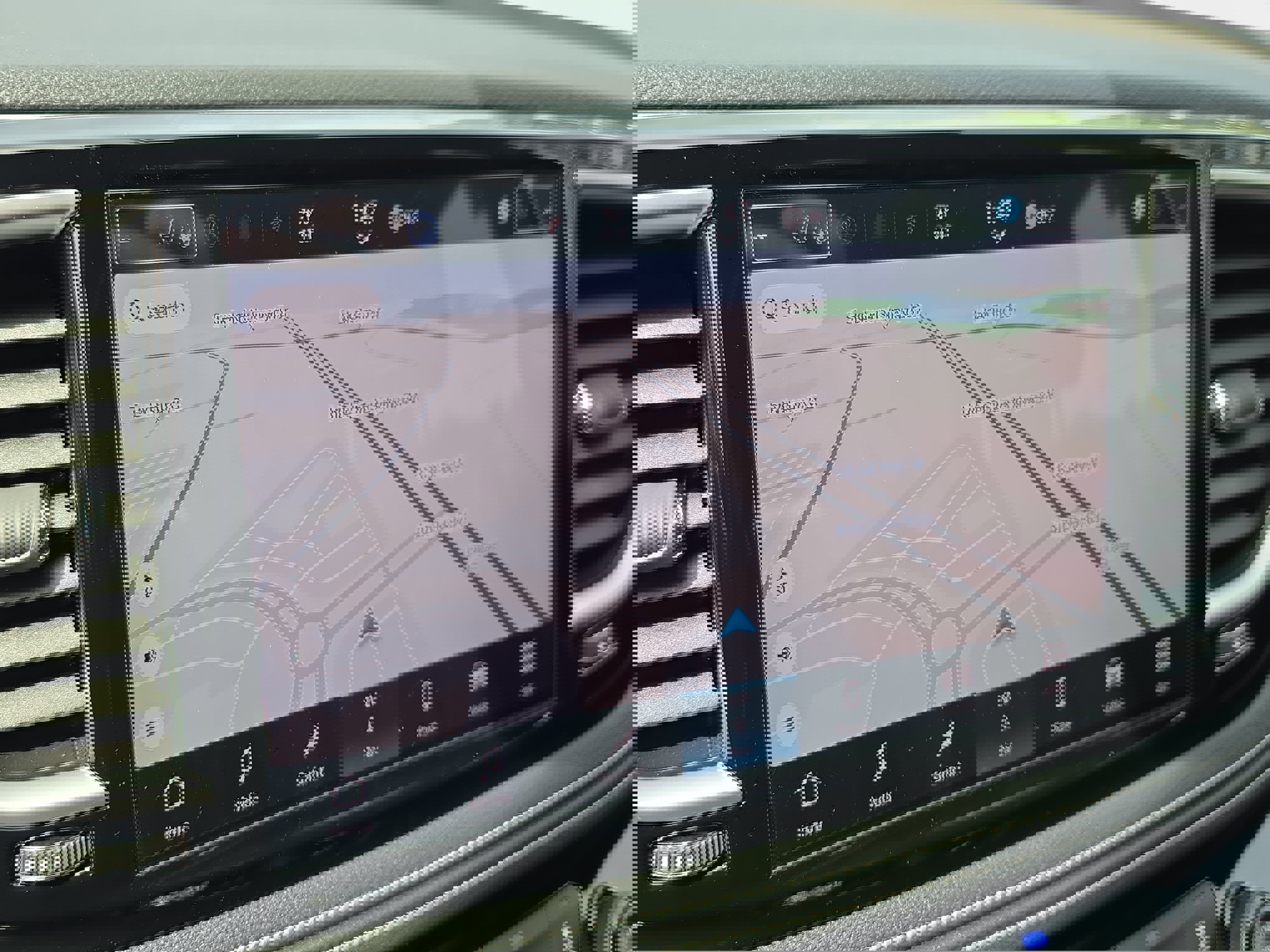 New 2026 Chrysler Pacifica Limited FWD image 18