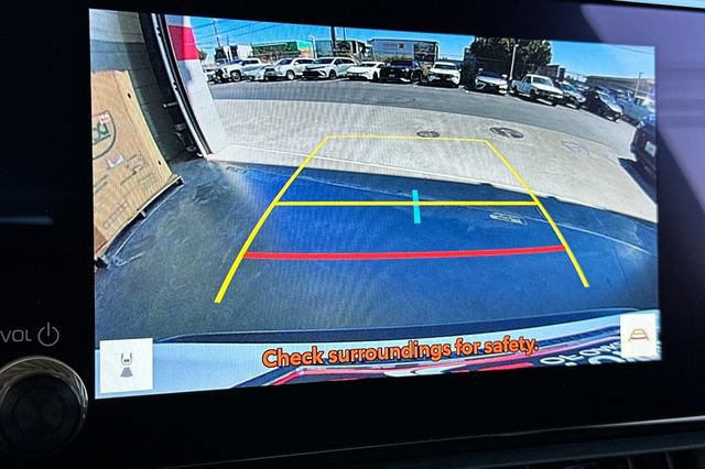Used 2025 Toyota RAV4 XLE FWD image 24