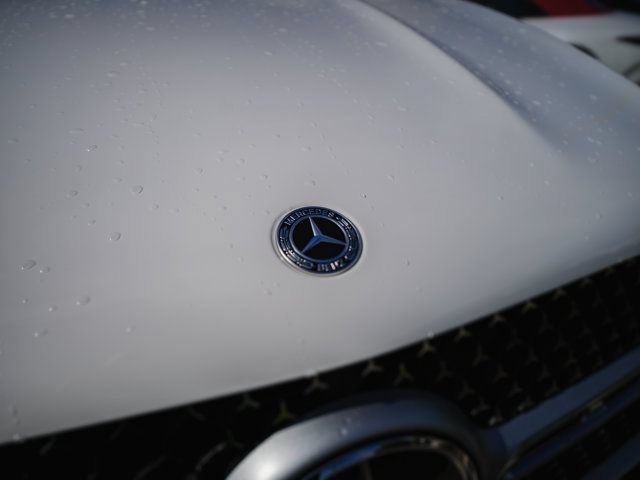 Certified 2025 Mercedes-Benz GLE 450e 4MATIC image 4